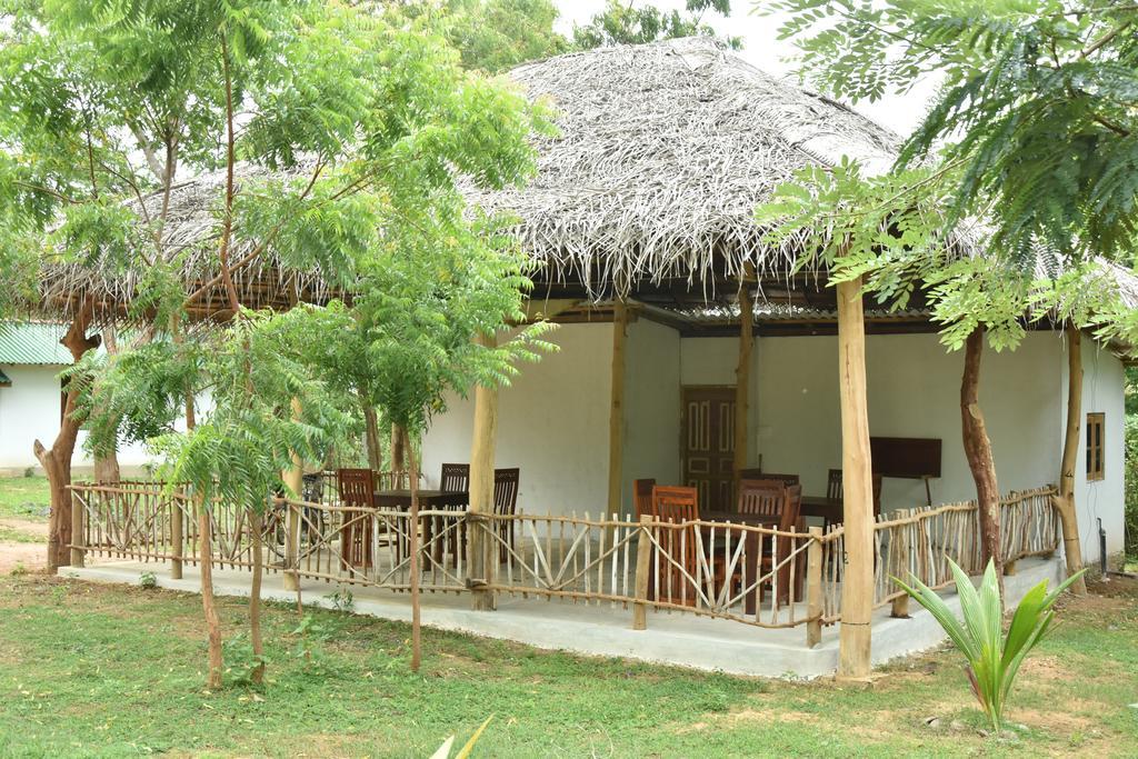 King'S Elephant Cabanas & Restaurant Tangalle Exterior foto